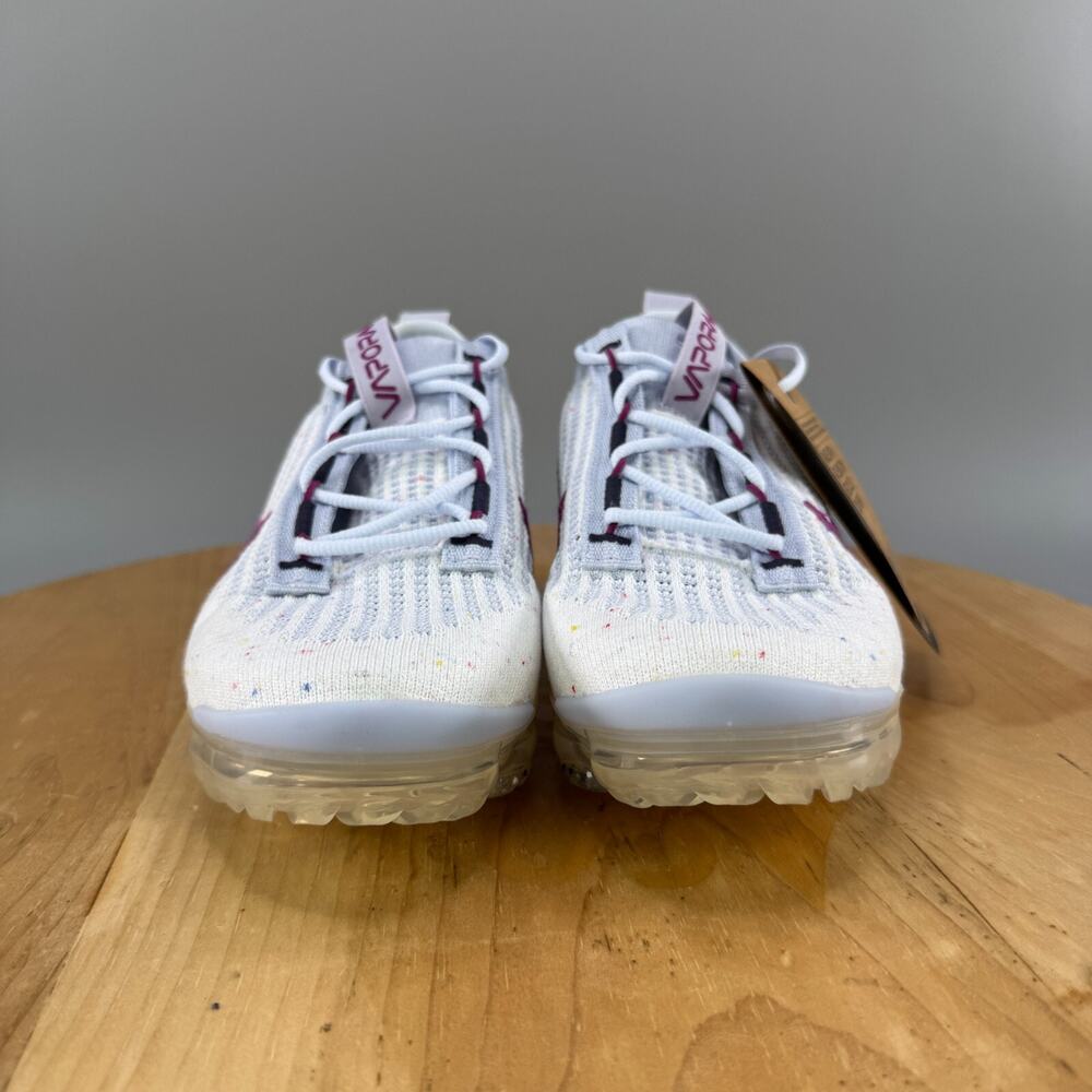 Womens 7 / 5.5Y - Nike Air Vapormax 2021 Flyknit Shoes Football Grey Hot Fuchsia - Picture 2 of 9